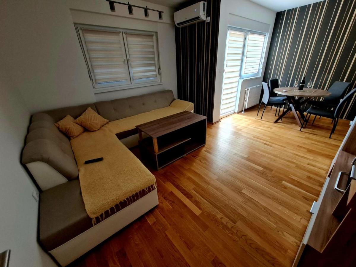 Apartman Court Приедор Екстериор снимка
