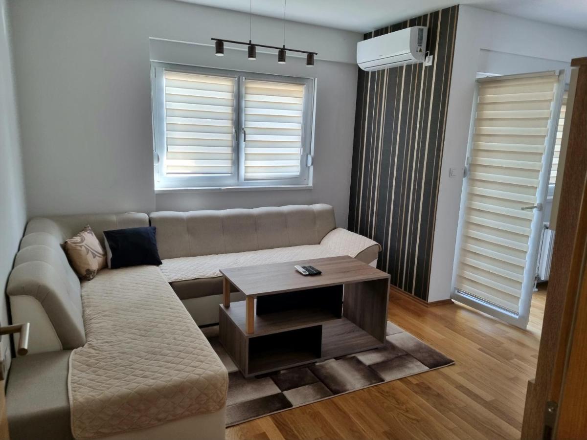 Apartman Court Приедор Екстериор снимка