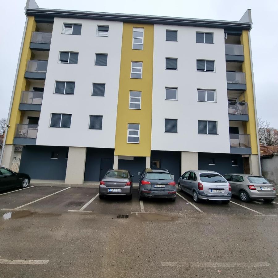 Apartman Court Приедор Екстериор снимка